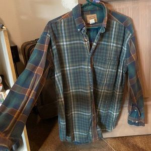 St. john’s bay green flannel L fits big